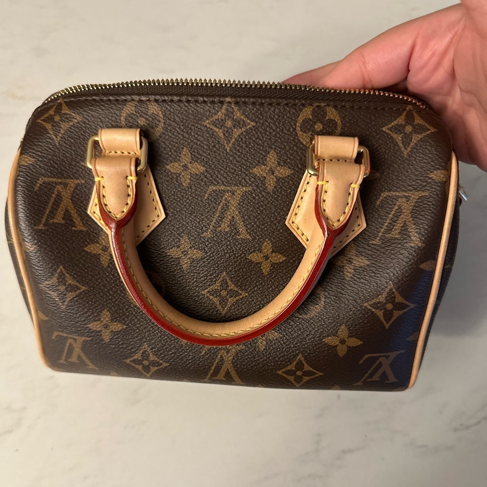 LOUIS VUITTON Monogram Speedy Bandouliere 20